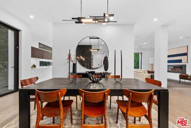 1609 N Stanley Avenue, Los Angeles CA: https://media.crmls.org/mediaz/08b5e55f-9615-47e8-a665-835b1cd5bf3b.jpg