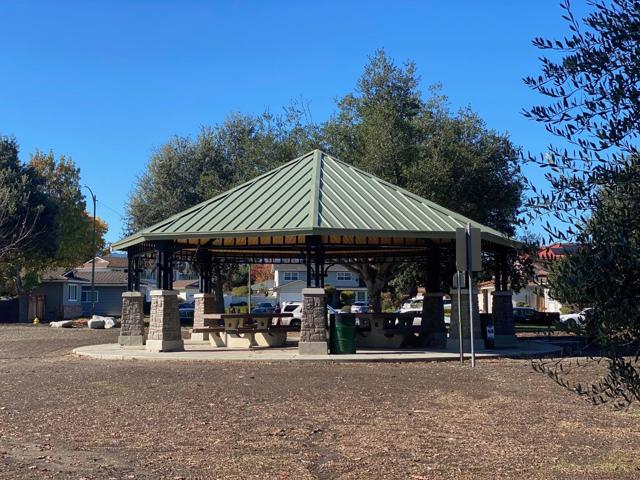 4851 Mintwood Court, San Jose CA: https://media.crmls.org/mediaz/08b63507-6ab0-4b1d-add3-abc2eb2c6d88.jpg