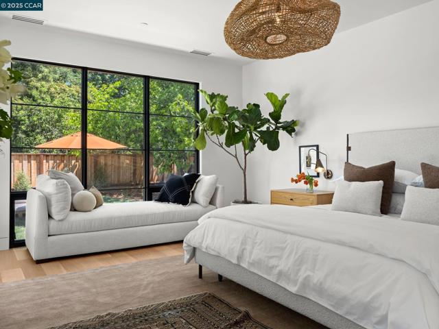 3364 Las Huertas Rd, Lafayette CA: https://media.crmls.org/mediaz/08b65b01-2fd1-45b3-8e33-b66305df6625.jpg