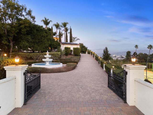 Detail Gallery Image 7 of 75 For 10310 Fuerte Dr, La Mesa,  CA 91941 - 7 Beds | 7/1 Baths