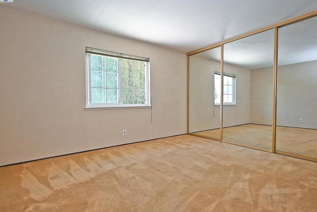 4919 Mohr Ave, Pleasanton CA: https://media.crmls.org/mediaz/08b78556-4638-4d6c-9d44-781126707d47.jpg