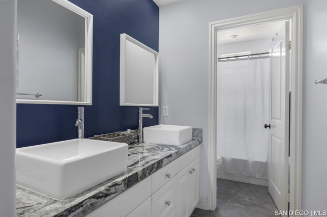 2832 Echo Ridge CT, Chula Vista CA: https://media.crmls.org/mediaz/08b85957-b12a-4c50-bcb6-99941a744185.jpg