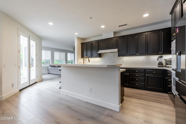 5314 Via Dolores, Newbury Park CA: https://media.crmls.org/mediaz/08b8a901-bb0c-441d-a0b1-0ba1c9881195.jpg