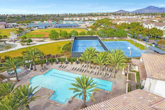1716 Moon Orchid Ave, Chula Vista CA: https://media.crmls.org/mediaz/08b8c77e-832c-4bc2-bb90-39b4f6819978.jpg