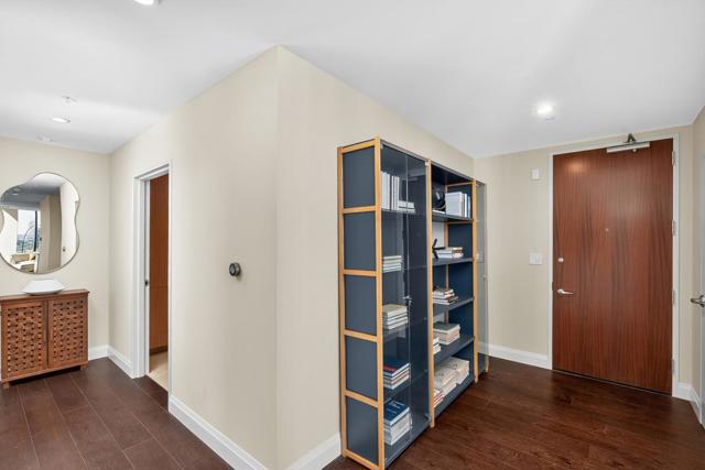 38 N Almaden Boulevard, San Jose CA: https://media.crmls.org/mediaz/08b8d2a9-530f-4eca-9264-e7ea11906c57.jpg