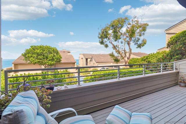 119 Spinnaker Ct, Del Mar CA: https://media.crmls.org/mediaz/08b96c73-bcc9-45e4-b115-2feba0f9b78b.jpg