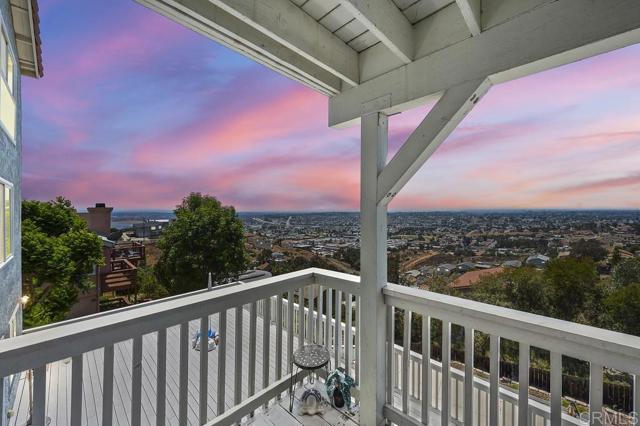 1656 Maria Avenue, Spring Valley CA: https://media.crmls.org/mediaz/08b99632-beae-44fb-9a92-99df39e9b04c.jpg