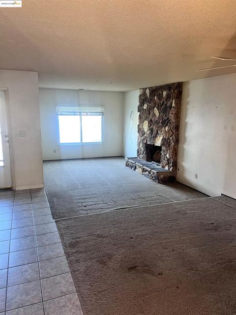 19 LISA COURT, Brentwood CA: https://media.crmls.org/mediaz/08ba3a9c-b699-4d2a-a1c0-34962e0a3111.jpg