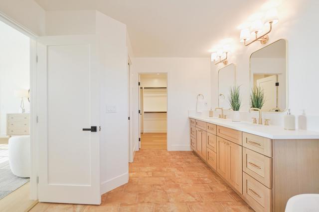 Detail Gallery Image 25 of 63 For 1045 Tarento Dr, San Diego,  CA 92107 - 4 Beds | 4 Baths