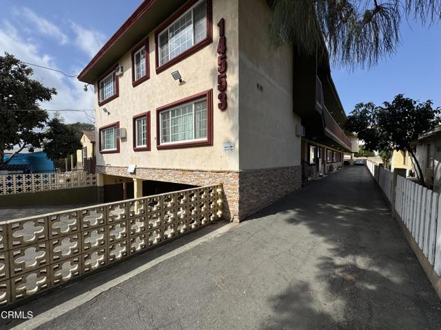 Detail Gallery Image 5 of 13 For 14553 Hartland St, Van Nuys,  CA 91405 - – Beds | – Baths