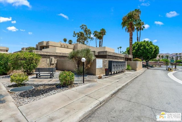 473 E Bradshaw Lane #10, Palm Springs, CA 92262