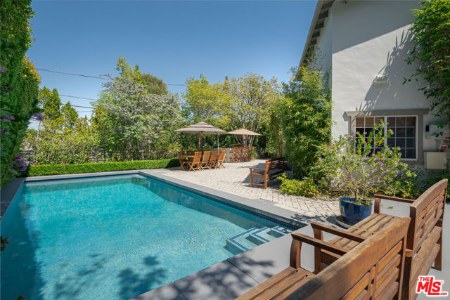 13477 Contour Drive, Sherman Oaks CA: https://media.crmls.org/mediaz/08bc920a-dcdb-43af-ba45-cb8b45c51e35.jpg
