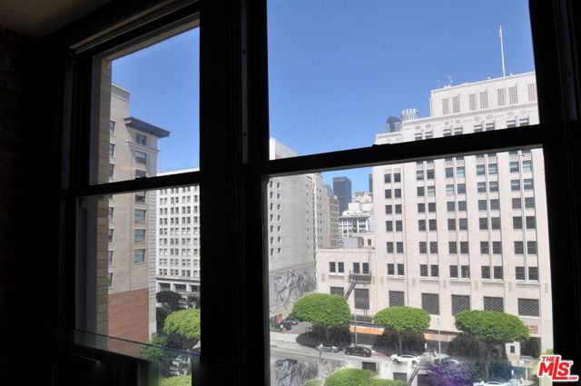 460 S Spring Street, Los Angeles CA: https://media.crmls.org/mediaz/08bd37b8-4f06-46da-be7b-d31c394b3624.jpg