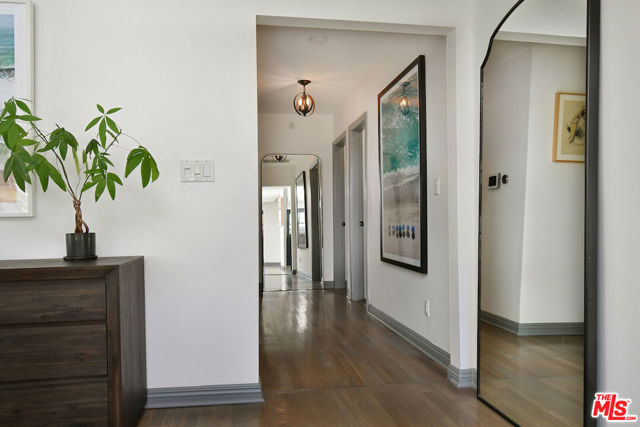 18033 Rosita Street, Encino CA: https://media.crmls.org/mediaz/08bd577d-4b30-4593-8a17-bccd0c93b49e.jpg