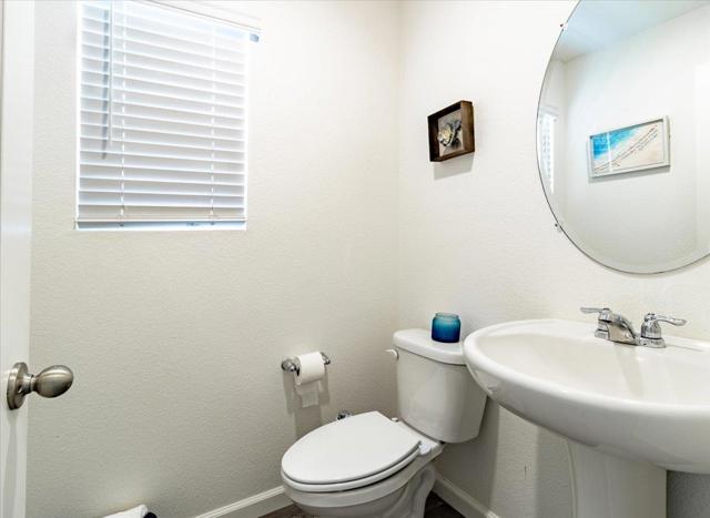 1367 Santini Avenue, Manteca CA: https://media.crmls.org/mediaz/08bd6897-4e70-4a34-ae71-001c30512596.jpg