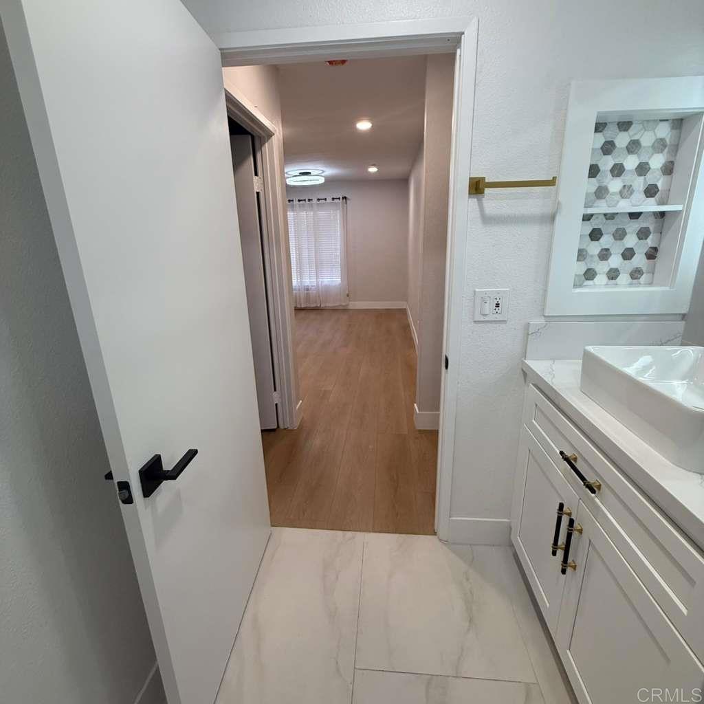 9586 Carroll Canyon Road - photo 9