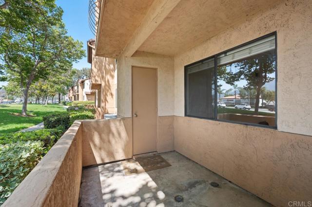 12191 Cuyamaca College Drive, El Cajon CA: https://media.crmls.org/mediaz/08bd86ae-ca26-49fa-9955-cd066473a7a3.jpg