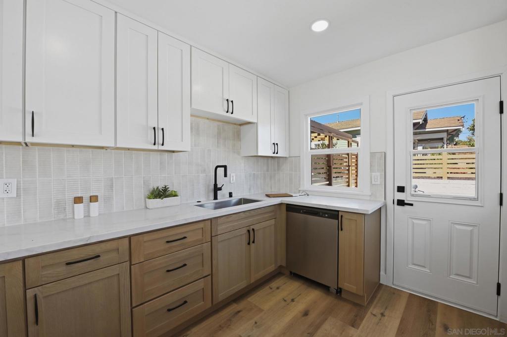 2120 Madison Ave - photo 8