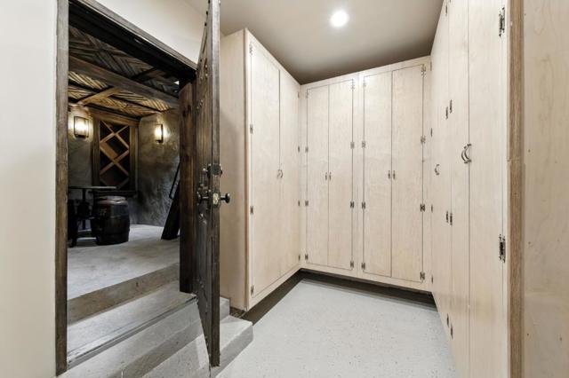 18702 Bear Creek Road, Los Gatos CA: https://media.crmls.org/mediaz/08bdef19-69cd-4ee1-8b6f-f6b002df6068.jpg