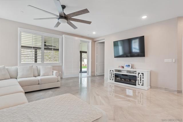 15219 Laguna Ave, Lake Elsinore CA: https://media.crmls.org/mediaz/08be6dfc-73da-443d-ab82-e82e3c52e136.jpg