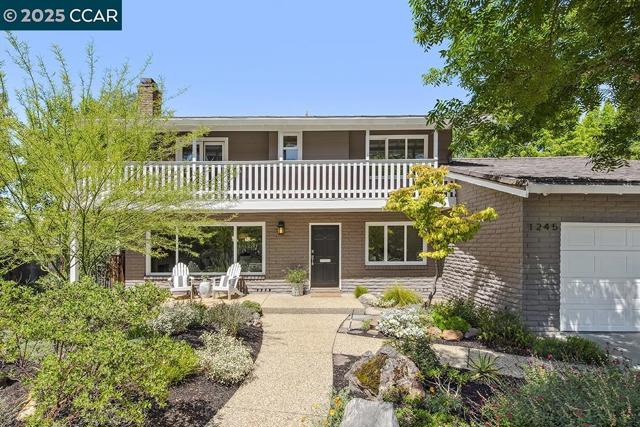1245 Rimer Dr, Moraga CA: https://media.crmls.org/mediaz/08bee775-7856-452d-afe0-247d9702fa06.jpg