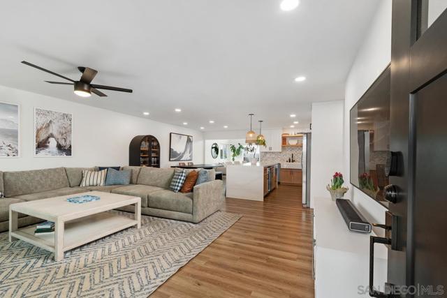 4328 Huggins St, San Diego CA: https://media.crmls.org/mediaz/08beed45-00b9-4d09-a4d9-e8217e2da151.jpg
