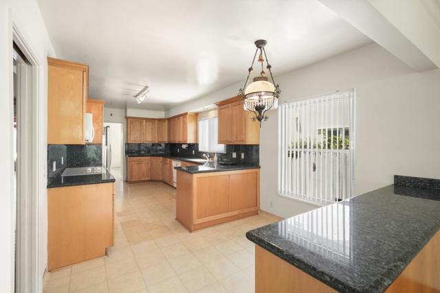 108 W Kenneth Road, Glendale CA: https://media.crmls.org/mediaz/08befa56-c88a-4b01-a89e-ec680db860a8.jpg