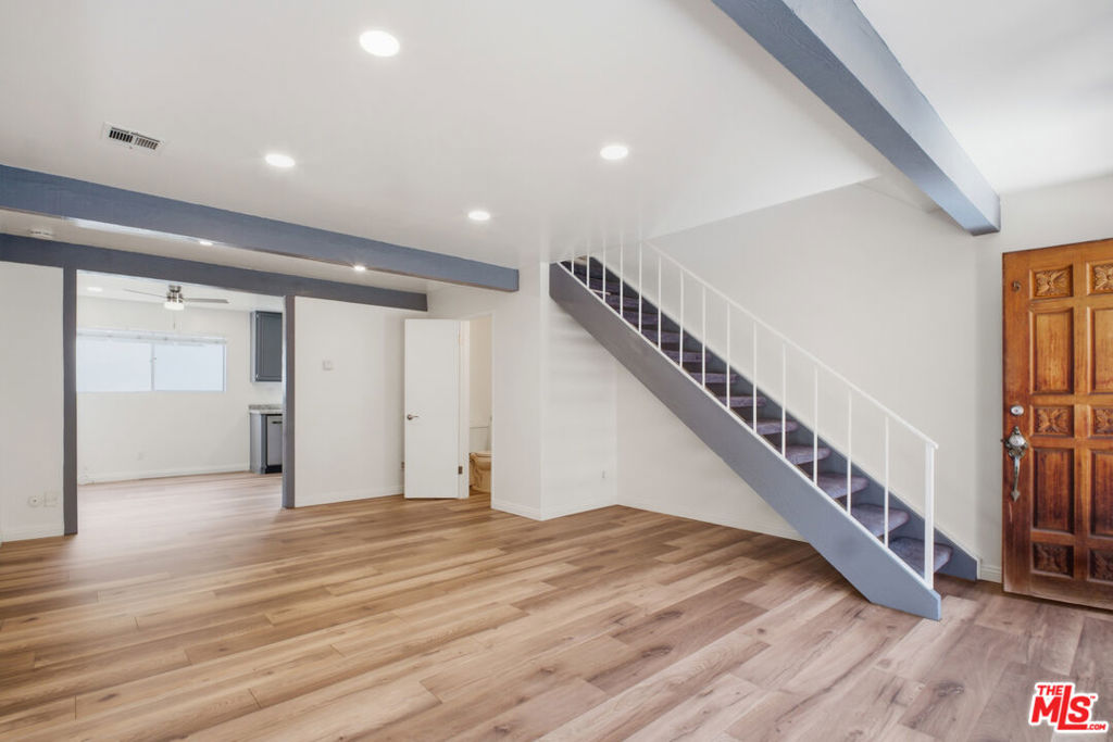 622 W Regent Street #5