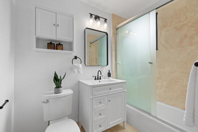 818 30th Avenue, San Francisco CA: https://media.crmls.org/mediaz/08bf8b7d-7789-4023-bb3a-118727321efa.jpg
