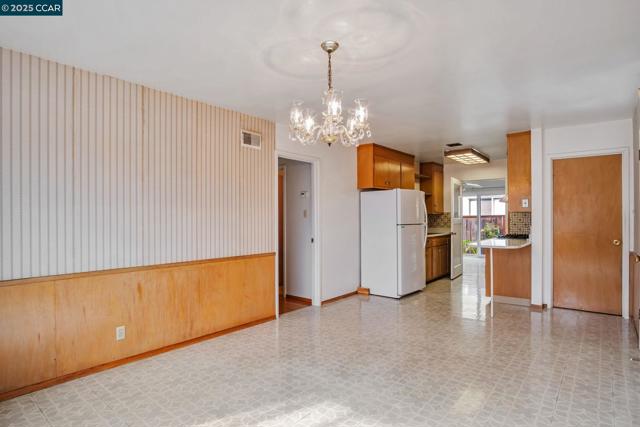 520 Celia St, Hayward CA: https://media.crmls.org/mediaz/08bfa6d7-7d10-4c96-be7a-025c6b6f91a8.jpg