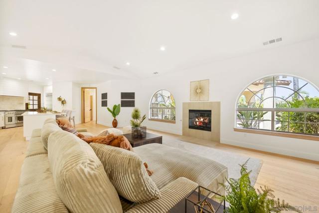 17601 Valle Verde, Poway CA: https://media.crmls.org/mediaz/08c1b215-7cd4-45fe-ad45-7edfc10eab09.jpg