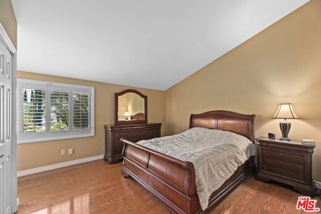 20315 Clark Street, Woodland Hills CA: https://media.crmls.org/mediaz/08c28c90-8b75-4d3c-b906-9a10f46ed580.jpg