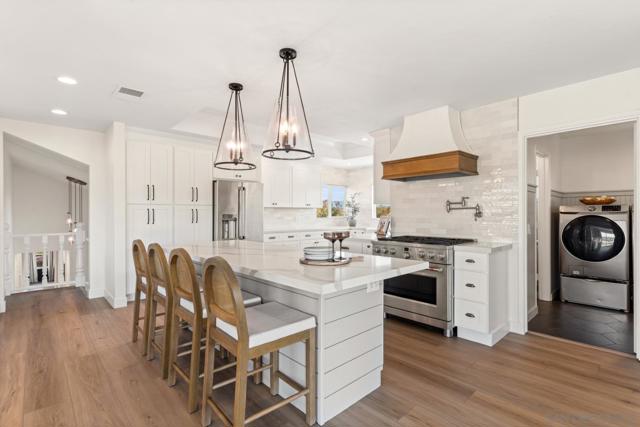 4141 Palomar Drive, Fallbrook CA: https://media.crmls.org/mediaz/08c2a0bd-bbfa-4b97-aad7-a114da9cd856.jpg