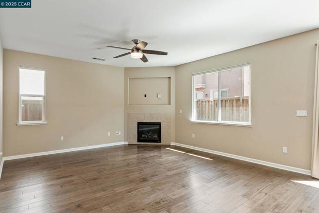 2436 Sienna Drive, Pittsburg CA: https://media.crmls.org/mediaz/08c2b6cc-2026-4821-b69b-f0c1a2340cf3.jpg