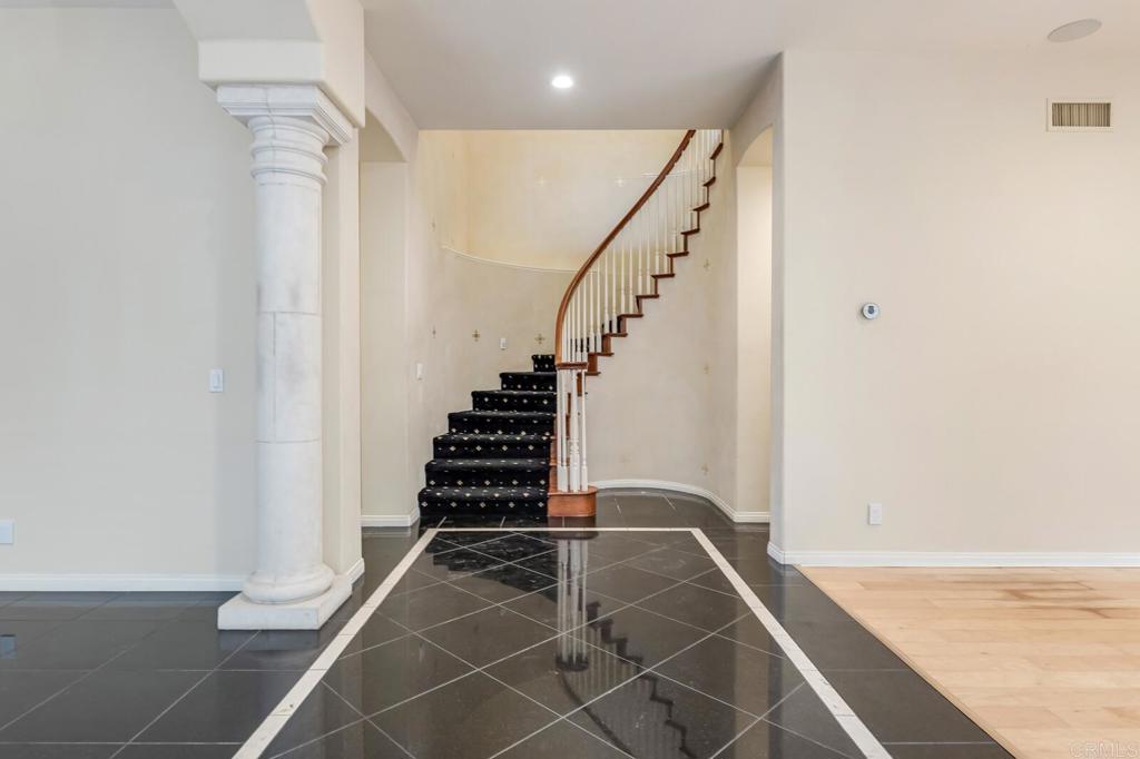 5370 Renaissance Avenue - photo 13