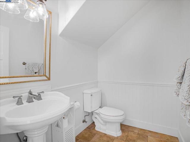 910 Willowshire Way, San Jose CA: https://media.crmls.org/mediaz/08c33003-8b2c-42bc-8c2f-b6edec1dfe27.jpg