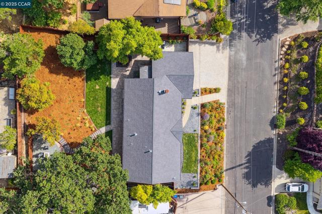 3739 Northridge Dr, Concord CA: https://media.crmls.org/mediaz/08c38ecf-8010-4c79-9b12-ba00fa62e2b9.jpg