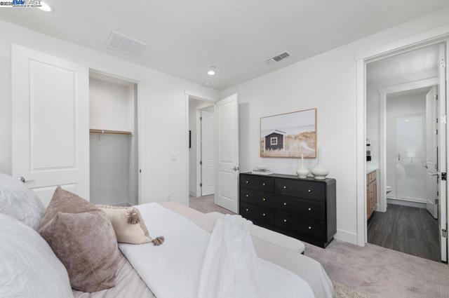 1416 Julia Ln, Concord CA: https://media.crmls.org/mediaz/08c3e11b-cac0-46bb-bd39-cd0ef60134f2.jpg