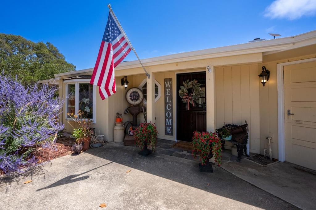 3225 Hillman Lane
