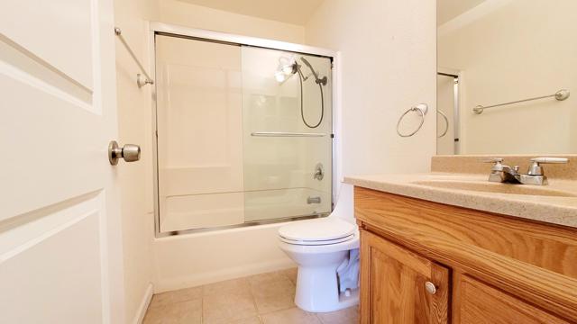 31200 Landau Boulevard, Cathedral City CA: https://media.crmls.org/mediaz/08c45dc8-1df3-44a0-9100-80a73cfcf57c.jpg