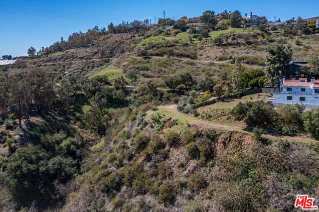 0 Mar Vista Drive, Malibu CA: https://media.crmls.org/mediaz/08c52685-6e72-41cd-b7da-7878ea9e68f4.jpg