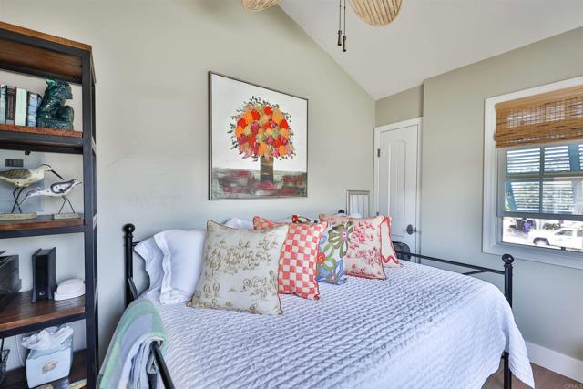 Detail Gallery Image 18 of 21 For 810 D Avenue, Coronado,  CA 92118 - 2 Beds | 1/1 Baths