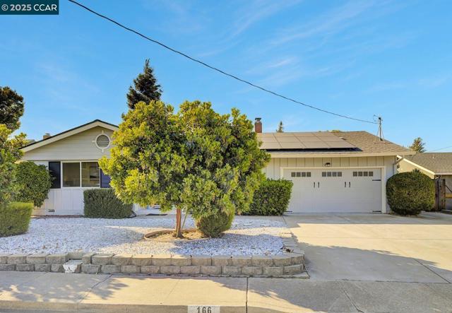 166 Madelia Place, San Ramon CA: https://media.crmls.org/mediaz/08c53411-35d7-4716-887b-9e005012ca27.jpg
