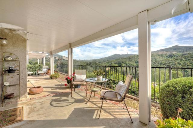 Detail Gallery Image 28 of 62 For 28766 Vista Valley Dr, Vista,  CA 92084 - 2 Beds | 2 Baths