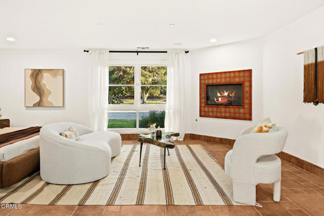1533 Rancho Avenue, Glendale CA: https://media.crmls.org/mediaz/08c656be-1d9d-4027-8a51-dc7ed902ca22.jpg