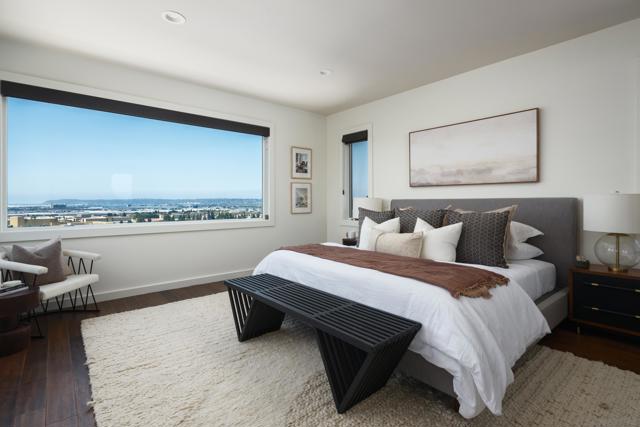 2111 W California Street, San Diego CA: https://media.crmls.org/mediaz/08c7bb25-34ba-4fe1-b048-d0957406483a.jpg