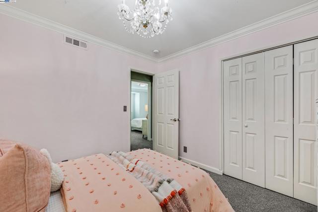 519 Ellesmere Dr, Walnut Creek CA: https://media.crmls.org/mediaz/08c7ddbc-3f41-42cb-ae68-77f4edc8a4cd.jpg