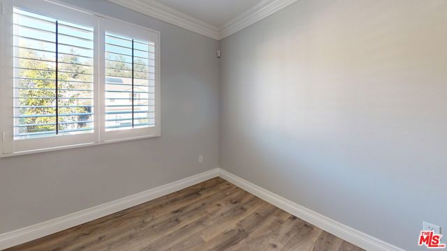 19320 Carranza Lane, Santa Clarita CA: https://media.crmls.org/mediaz/08c9508e-a65e-483a-bd99-7dd5baefaf80.jpg