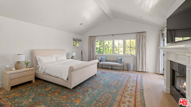 Drew Fenton | 146 N Carmelina Avenue Los Angeles CA | MLS: 7169416