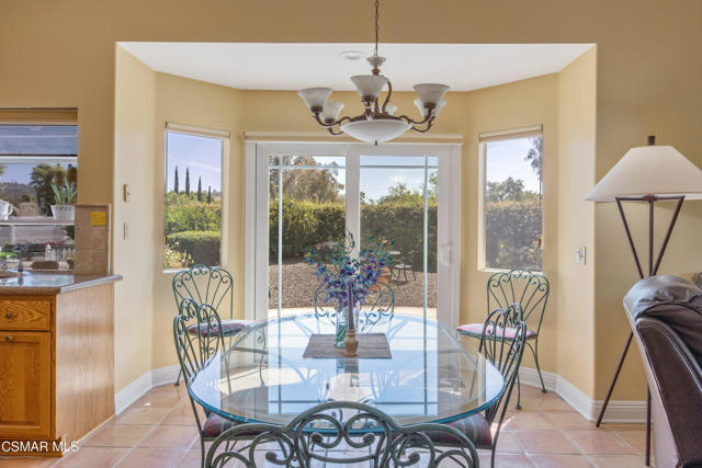 12490 Ridge Drive, Santa Rosa CA: https://media.crmls.org/mediaz/08caf3da-3252-43d9-8e12-0bfe06400e36.jpg